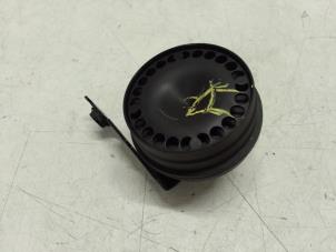 Gebruikte Alarm sirene Opel Mokka 1.2 Turbo 12V Prijs € 25,00 Margeregeling aangeboden door Autodemontage van de Laar