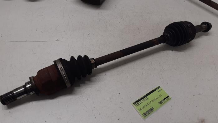 Gebruikte Aandrijfas links-voor Toyota Aygo (B10) 1.0 12V VVT-i Prijs € 60,00 Margeregeling aangeboden door Autodemontage van de Laar