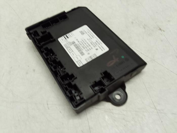 Gebruikte Module Centrale Deurvergrendeling Mercedes S (W221) 3.5 S-350 24V Prijs € 75,00 Margeregeling aangeboden door Autodemontage van de Laar