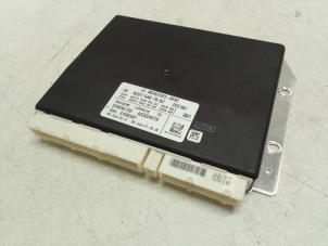 Gebruikte Luchtvering module Mercedes S (W221) 3.5 S-350 24V Prijs € 150,00 Margeregeling aangeboden door Autodemontage van de Laar