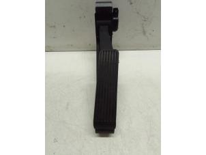 Gebruikte Gaspedaal Mercedes S (W221) 3.5 S-350 24V Prijs € 100,00 Margeregeling aangeboden door Autodemontage van de Laar