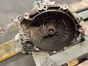 Gebruikte Versnellingsbak Opel Corsa D 1.2 16V Prijs € 350,00 Margeregeling aangeboden door Autodemontage van de Laar