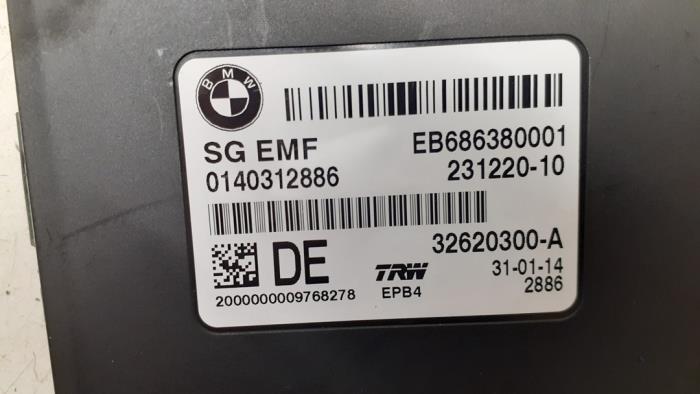 Handrem Module van een BMW 5 serie Touring (F11) 535d xDrive 24V 2014