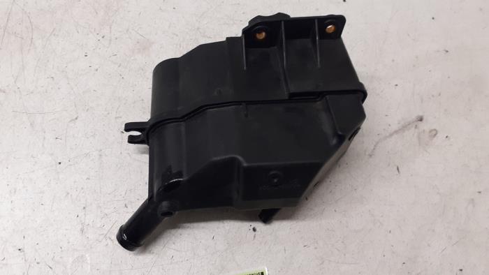 Gebruikte Servo Oliereservoir Opel Insignia 2.8 V6 Turbo 24V 4x4 Ecotec Prijs op aanvraag aangeboden door Autodemontage van de Laar