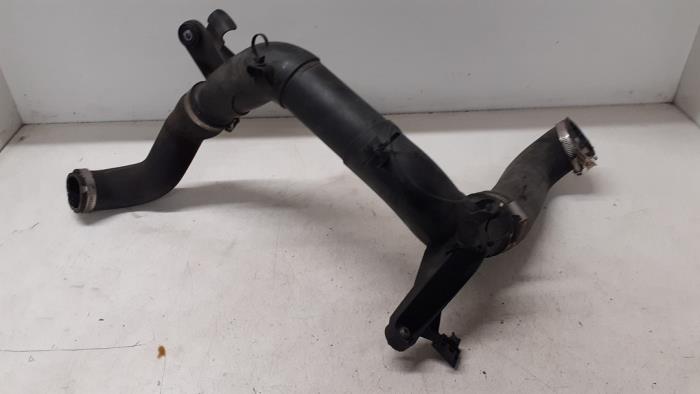Gebruikte Intercooler Buis Volkswagen Polo V (6R) 1.8 GTI 16V Prijs € 70,00 Margeregeling aangeboden door Autodemontage van de Laar