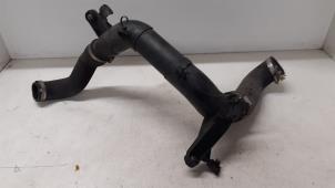 Gebruikte Intercooler Buis Volkswagen Polo V (6R) 1.8 GTI 16V Prijs € 70,00 Margeregeling aangeboden door Autodemontage van de Laar