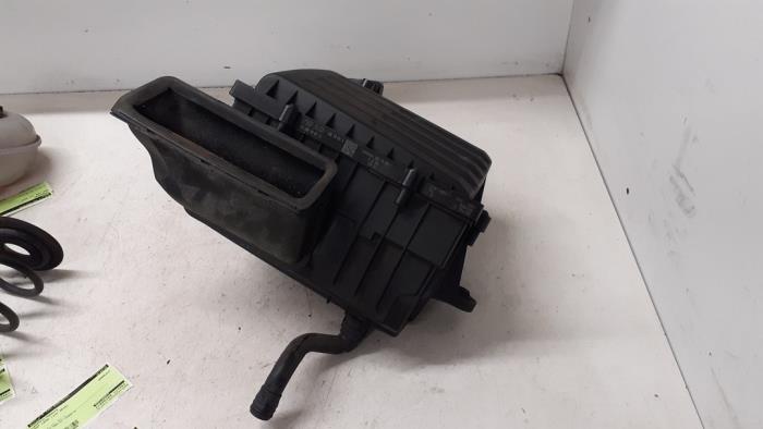 Gebruikte Luchtfilterhuis Seat Leon (5FB) 1.6 TDI Ecomotive 16V Prijs € 75,00 Margeregeling aangeboden door Autodemontage van de Laar