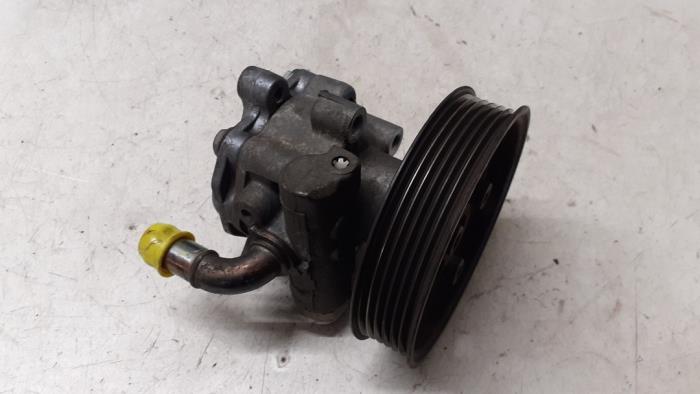 Gebruikte Servopomp Volkswagen Golf IV (1J1) 2.0 Prijs € 50,00 Margeregeling aangeboden door Autodemontage van de Laar