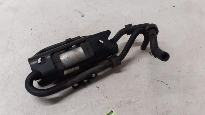 Gebruikte Tank element Pomp Volkswagen Tiguan (5N1/2) 2.0 TDI 16V Blue Motion Prijs € 75,00 Margeregeling aangeboden door Autodemontage van de Laar