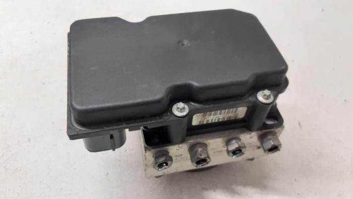 Gebruikte ABS Pomp Fiat Fiorino (225) 1.3 JTD 16V Multijet Prijs € 100,00 Margeregeling aangeboden door Autodemontage van de Laar
