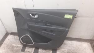 Gebruikte Deurbekleding 4Deurs rechts-voor Renault Captur Prijs € 50,00 Margeregeling aangeboden door Autodemontage van de Laar