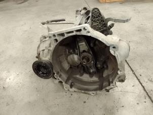 Gebruikte Versnellingsbak Volkswagen Passat Variant (3C5) 1.6 TDI 16V Bluemotion Prijs € 450,00 Margeregeling aangeboden door Autodemontage van de Laar