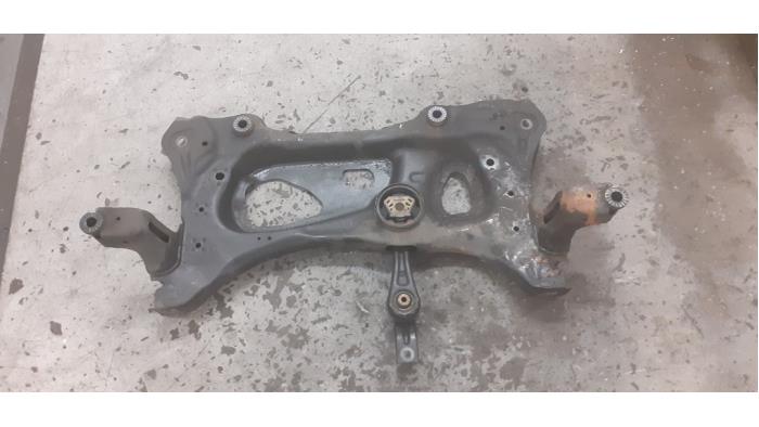 Gebruikte Subframe Volkswagen Golf VII (AUA) 1.4 TSI 16V Prijs € 200,00 Margeregeling aangeboden door Autodemontage van de Laar