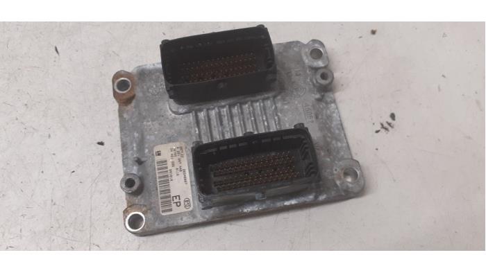 Gebruikte Computer Motormanagement Opel Zafira (F75) 2.0 16V Turbo OPC Prijs op aanvraag aangeboden door Autodemontage van de Laar