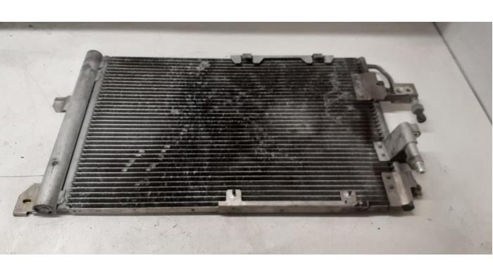 Gebruikte Radiateur Airco Opel Zafira (F75) 2.0 16V Turbo OPC Prijs € 70,00 Margeregeling aangeboden door Autodemontage van de Laar