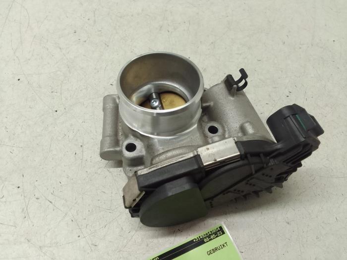 Gebruikte Gasklephuis Opel Corsa E 1.4 16V ECOTEC LPG Prijs € 50,00 Margeregeling aangeboden door Autodemontage van de Laar