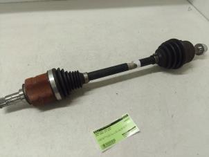 Gebruikte Homokineetas links-voor Opel Corsa E Prijs op aanvraag aangeboden door Autodemontage van de Laar