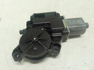Gebruikte Raammotor Portier Volkswagen Polo V (6R) 1.4 TDI DPF BlueMotion technology Prijs € 50,00 Margeregeling aangeboden door Autodemontage van de Laar