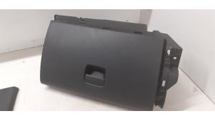 Gebruikte Dashboardkastje Renault Trafic (1FL/2FL/3FL/4FL) 1.6 dCi 95 Prijs € 60,50 Inclusief btw aangeboden door Autodemontage van de Laar