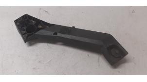 Gebruikte Frontpaneel Renault Trafic (1FL/2FL/3FL/4FL) 1.6 dCi 95 Prijs € 50,00 Margeregeling aangeboden door Autodemontage van de Laar