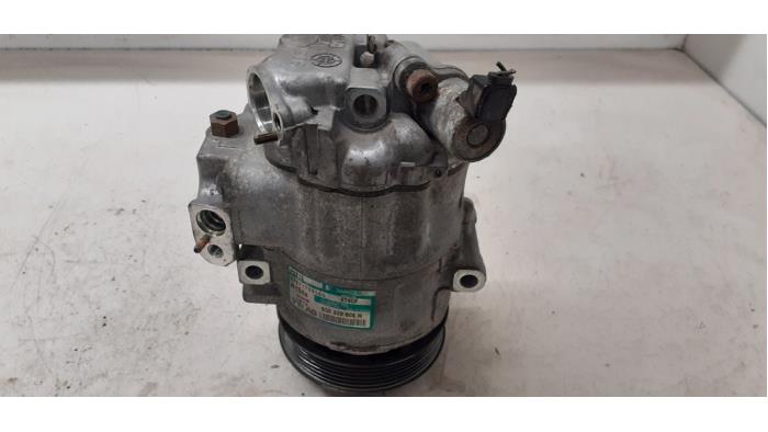 Gebruikte Aircopomp Volkswagen Polo IV (9N1/2/3) 1.4 16V 75 Prijs € 75,00 Margeregeling aangeboden door Autodemontage van de Laar