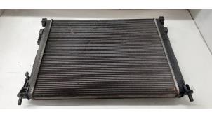 Gebruikte Radiateur Renault Trafic New (FL) 1.9 dCi 100 16V Prijs € 25,00 Margeregeling aangeboden door Autodemontage van de Laar
