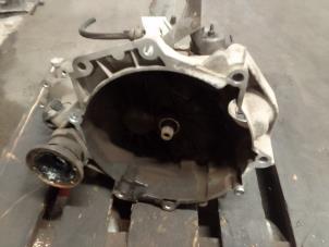 Gebruikte Versnellingsbak Volkswagen Polo IV (9N1/2/3) 1.4 16V 75 Prijs € 250,00 Margeregeling aangeboden door Autodemontage van de Laar