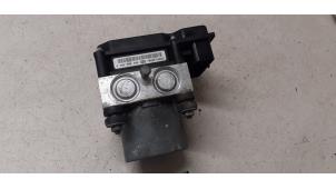 Gebruikte ABS Pomp Citroen C4 Coupé (LA) 1.6 16V Prijs op aanvraag aangeboden door Autodemontage van de Laar