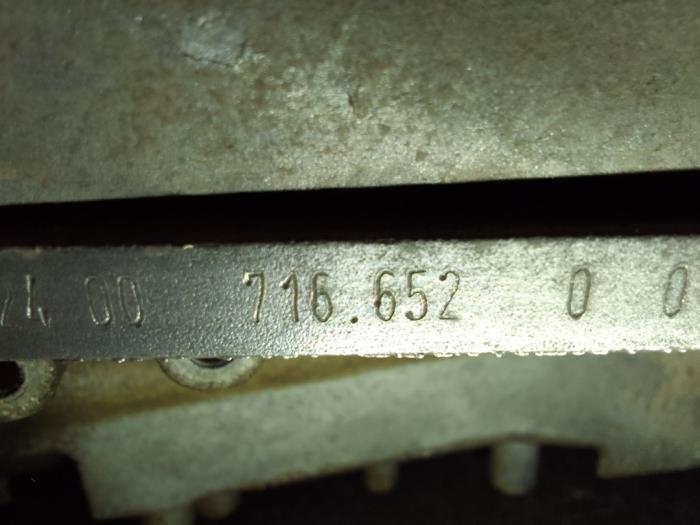 Versnellingsbak van een Mercedes-Benz Vito (639.6) 2.2 111 CDI 16V 2004