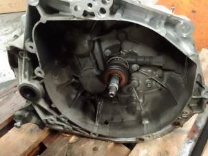 Gebruikte Versnellingsbak Opel Crossland (X) 1.2 Turbo 12V Euro 6 Prijs € 700,00 Margeregeling aangeboden door Autodemontage van de Laar