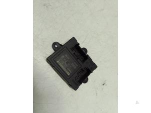 Gebruikte Centrale Deurvergrendelings Module Ford Fiesta 6 (JA8) 1.0 Ti-VCT 12V 65 Prijs € 40,00 Margeregeling aangeboden door Autodemontage van de Laar