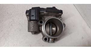 Gebruikte Gasklephuis Ford Fiesta 6 (JA8) 1.0 Ti-VCT 12V 65 Prijs € 50,00 Margeregeling aangeboden door Autodemontage van de Laar