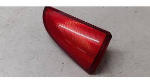 Gebruikte Reflector achterklep links Mercedes Vito (639.6) 2.2 111 CDI 16V Prijs € 25,00 Margeregeling aangeboden door Autodemontage van de Laar