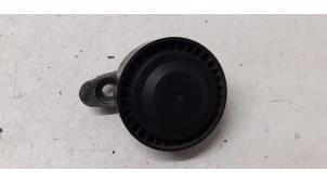 Gebruikte Spanrol Multiriem Volkswagen Polo V (6R) 1.0 12V BlueMotion Technology Prijs € 50,00 Margeregeling aangeboden door Autodemontage van de Laar