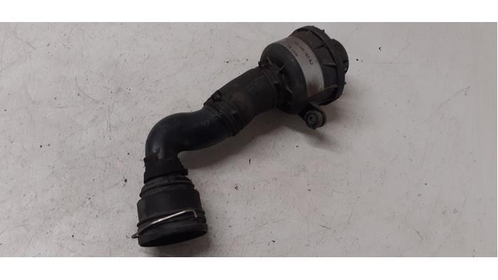 Gebruikte Intercooler Buis Volkswagen Golf V (1K1) 2.0 TFSI GTI 16V Prijs € 50,00 Margeregeling aangeboden door Autodemontage van de Laar