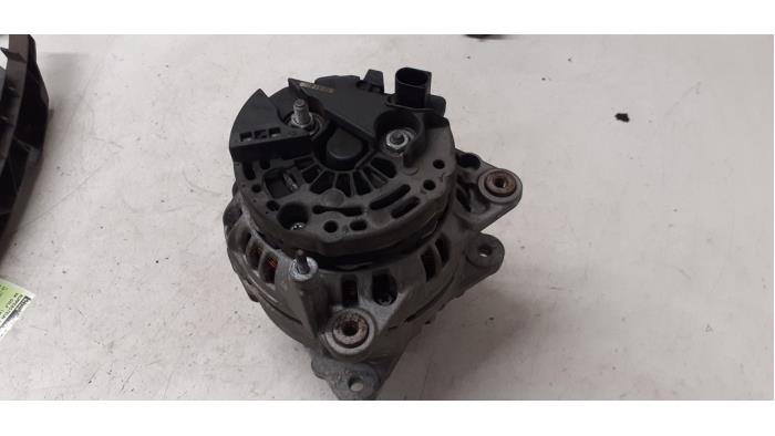 Gebruikte Dynamo Volkswagen Golf V (1K1) 2.0 TFSI GTI 16V Prijs € 50,00 Margeregeling aangeboden door Autodemontage van de Laar