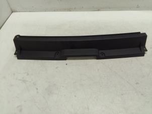 Nieuwe Afdekplaat diversen Volkswagen Polo VI (AW1) Prijs € 24,20 Inclusief btw aangeboden door Autodemontage van de Laar