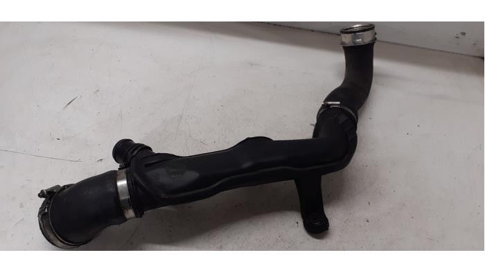 Gebruikte Intercooler Buis Volkswagen Golf V (1K1) 2.0 TFSI GTI 16V Prijs € 70,00 Margeregeling aangeboden door Autodemontage van de Laar