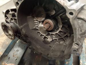 Gebruikte Versnellingsbak Volkswagen Golf V (1K1) 2.0 TFSI GTI 16V Prijs € 500,00 Margeregeling aangeboden door Autodemontage van de Laar