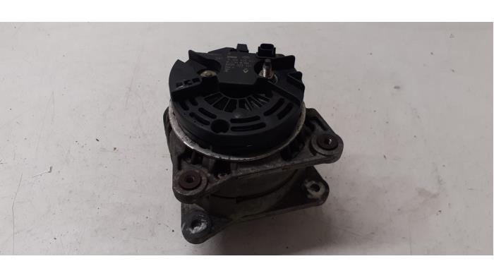 Gebruikte Alternator Renault Clio III (BR/CR) 1.4 16V Prijs op aanvraag aangeboden door Autodemontage van de Laar