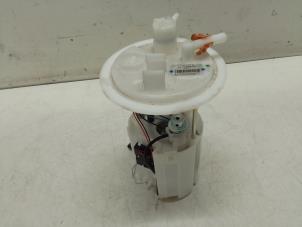 Gebruikte Benzinepomp Mitsubishi Space Star (A0) 1.2 12V Prijs € 75,00 Margeregeling aangeboden door Autodemontage van de Laar