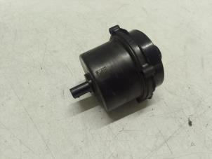 Gebruikte Extra waterpomp Tesla Model 3 Long Range AWD 75 kWh Prijs € 151,25 Inclusief btw aangeboden door Autodemontage van de Laar