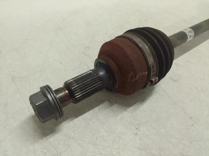 Aandrijfas rechts-achter van een Tesla Model 3 Long Range AWD 75 kWh 2019