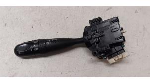 Gebruikte Pinker Schakelaar Suzuki Alto 1.0 12V Prijs € 25,00 Margeregeling aangeboden door Autodemontage van de Laar