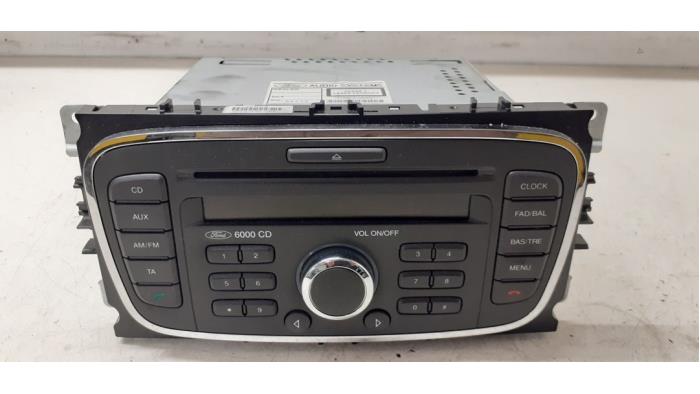 Radio van een Ford Focus 2 Wagon 1.6 TDCi 16V 110 2011