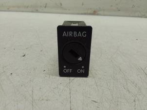 Gebruikte Airbag schakelaar Skoda Superb Combi (3TAC/TAF) 1.6 TDI Prijs € 15,00 Margeregeling aangeboden door Autodemontage van de Laar