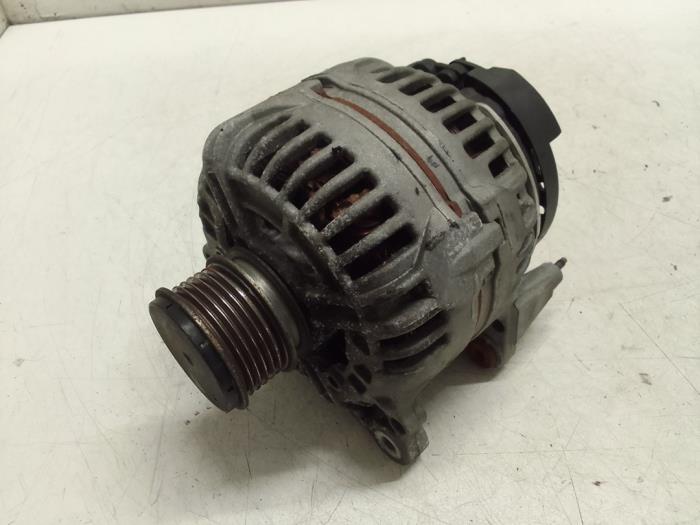 Gebruikte Dynamo Skoda Superb Combi (3TAC/TAF) 1.6 TDI Prijs € 100,00 Margeregeling aangeboden door Autodemontage van de Laar