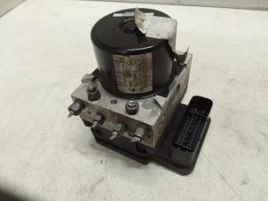 Gebruikte ABS Pomp Renault Megane III Grandtour (KZ) 1.5 dCi 110 Prijs € 180,00 Margeregeling aangeboden door Autodemontage van de Laar