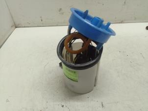 Gebruikte Benzinepomp Volkswagen Polo V (6R) 1.4 TSI 16V BlueGT Prijs € 50,00 Margeregeling aangeboden door Autodemontage van de Laar