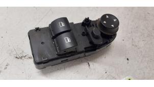 Gebruikte Elektrisch Raam Schakelaar BMW 1 serie (E87/87N) 118i 16V Prijs € 35,00 Margeregeling aangeboden door Autodemontage van de Laar